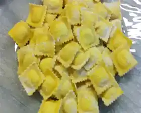 Raviolis frais façonnés par Pasta Piemonte à Menton